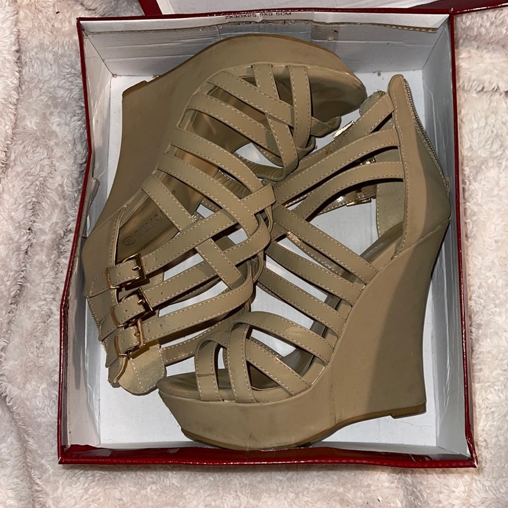 Taupe wedges